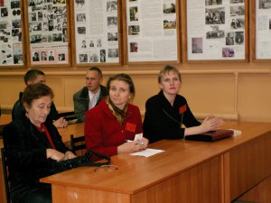 Дейкова Г.М., Кочеткова Т.Д,, Доценко О. А. (слева направо) на первой конференции "АПР" в 2006 г. 